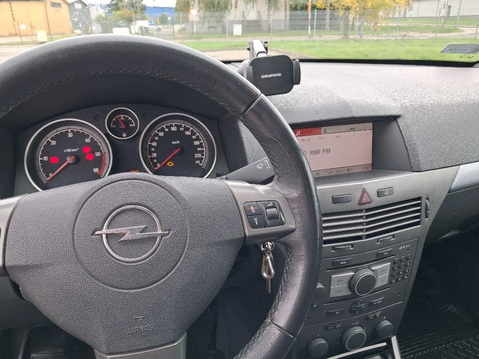 Opel Astra H kombi 1.9 CDTI rok 2006