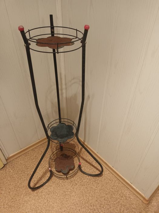 Stojak metalowy na 3 kwiaty z prl-u wys. 93 cm