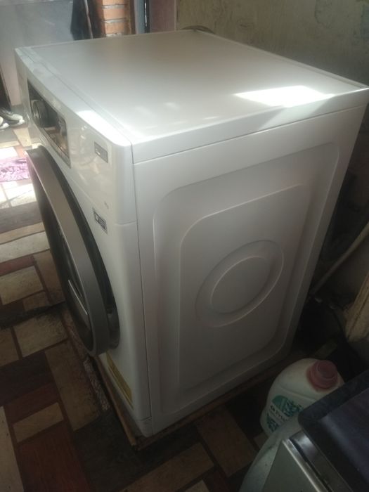 Продам пральну машинку Bauknecht стан нової