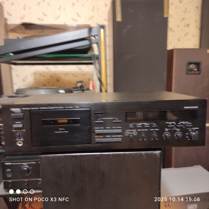 Кассетная дека YAMAHA KX530