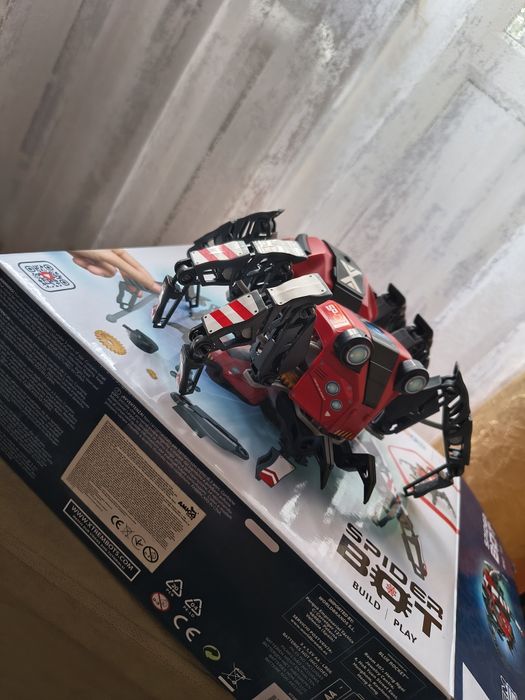 Павук робот- конструктор