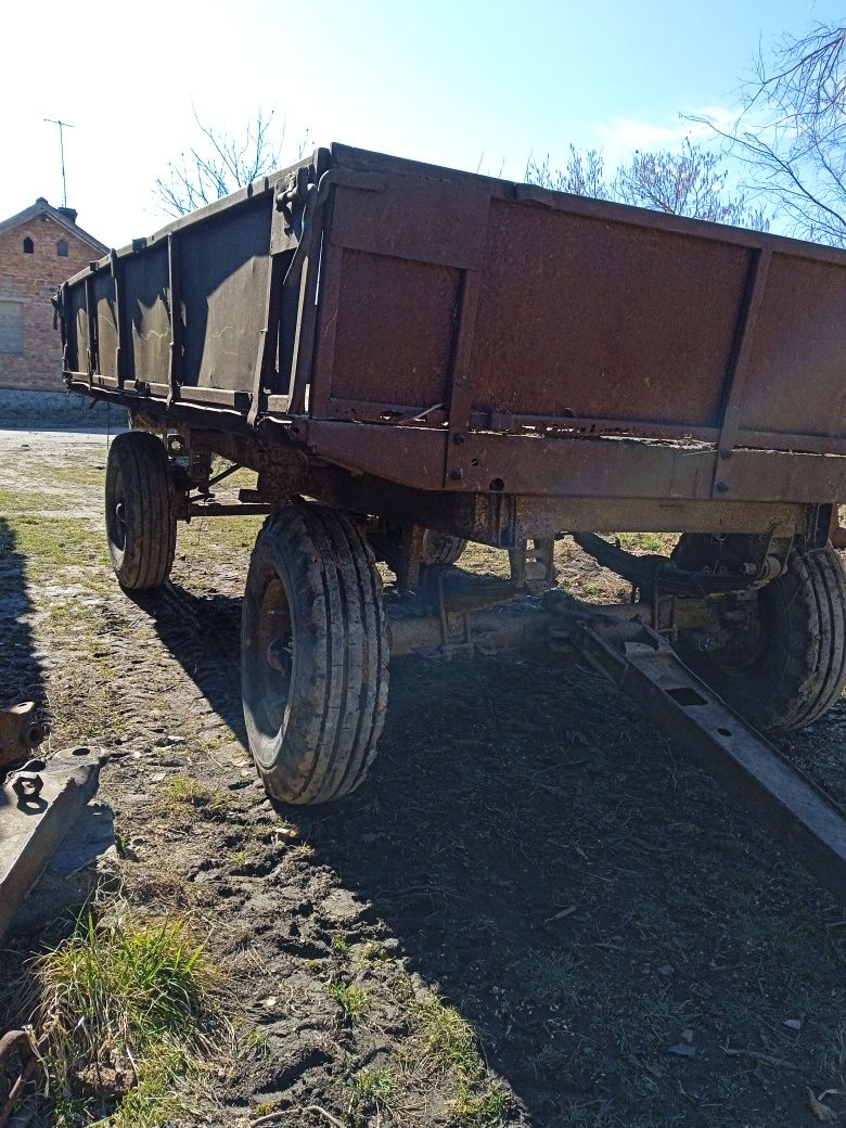 Продам тракторний прицеп 2 птс4
