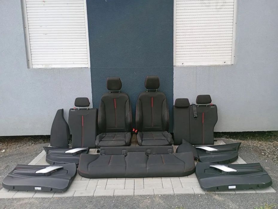 Fotele Przednie Kanapa Tylna Boczki Drzwi Czerwona Nić BMW F20 2012r Sportline Komplet