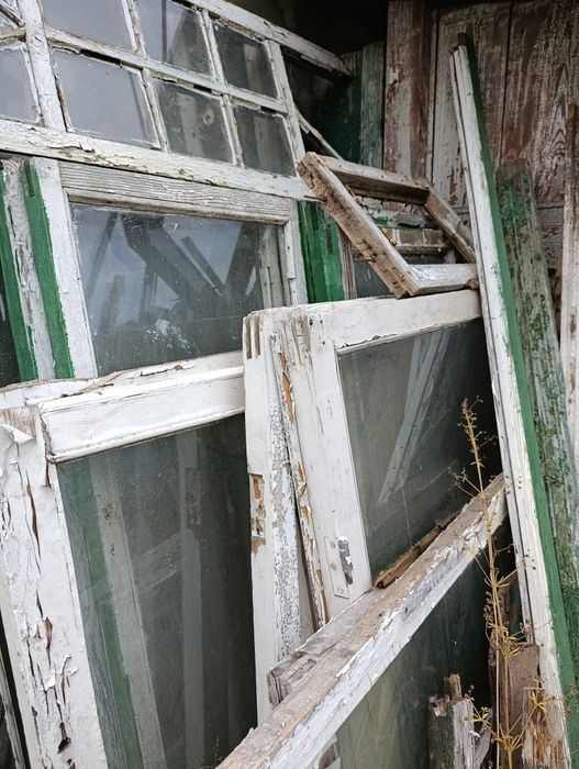 Безкоштовно дерев'яні рами , двері