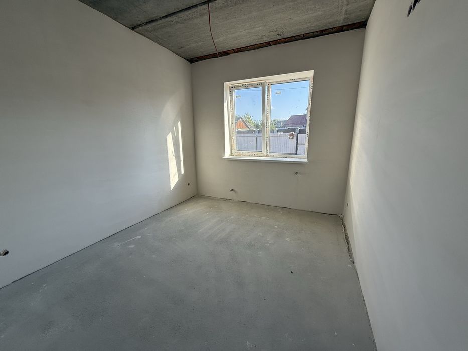 Продаж 2-поверхового будинку