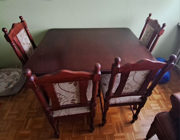 Stół i 4 krzesła