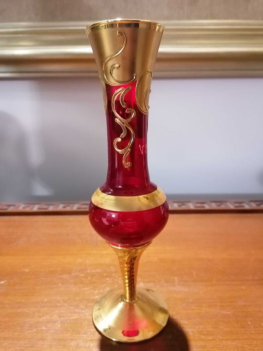 Delicada Jarra assinada, em Vidro Murano