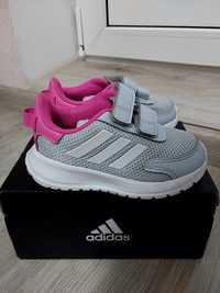 Кросівки для дівчинки Adidas