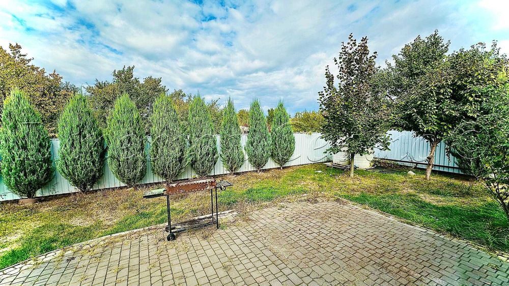 тільки сім'ї (до 2х чоловік) Здається будинок у Солов’їній Рощі