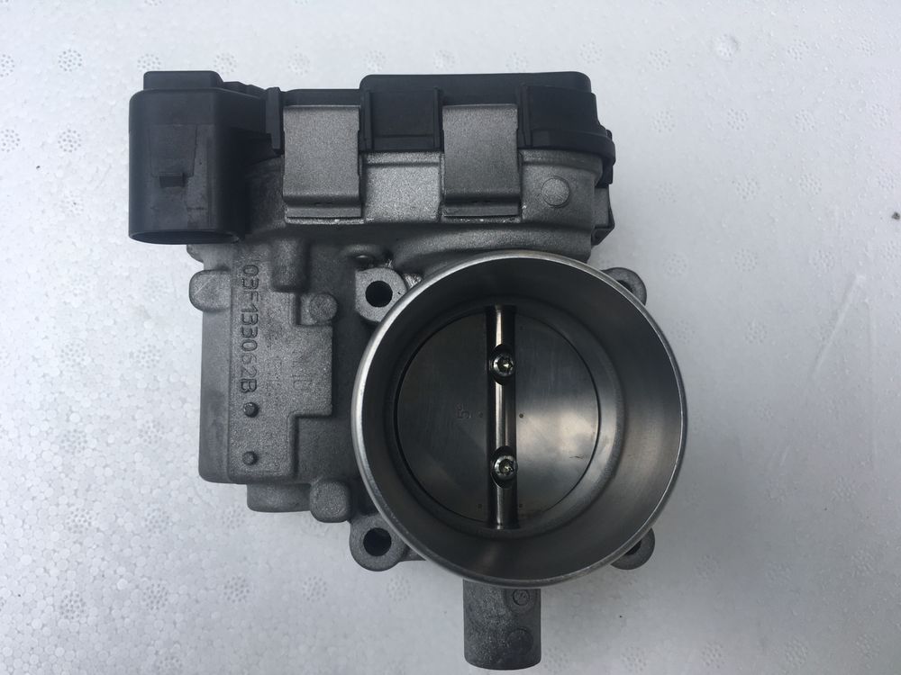 Przepustnica vw tiguan 1.4 tsi 03C128063B