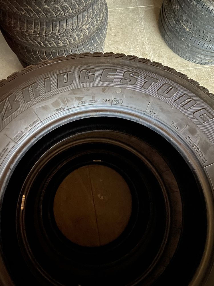 Bridgestone 255-70 R18