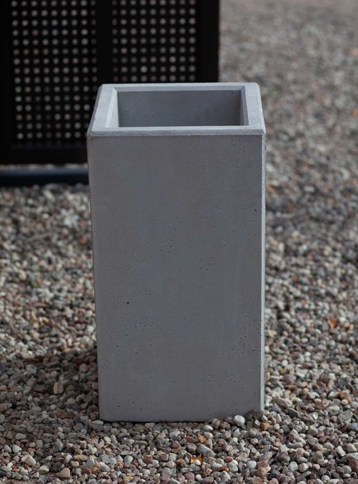 Donice Betonowe/ogrodowe/tarasowe/ kolor beton/grafit/biały .Producent