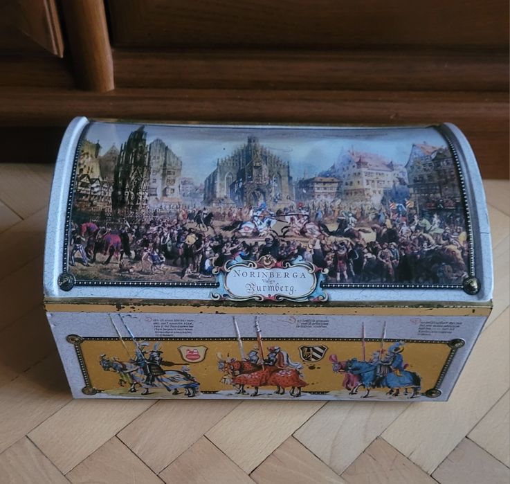 E. Otto Schmidt Duża metalowa puszka