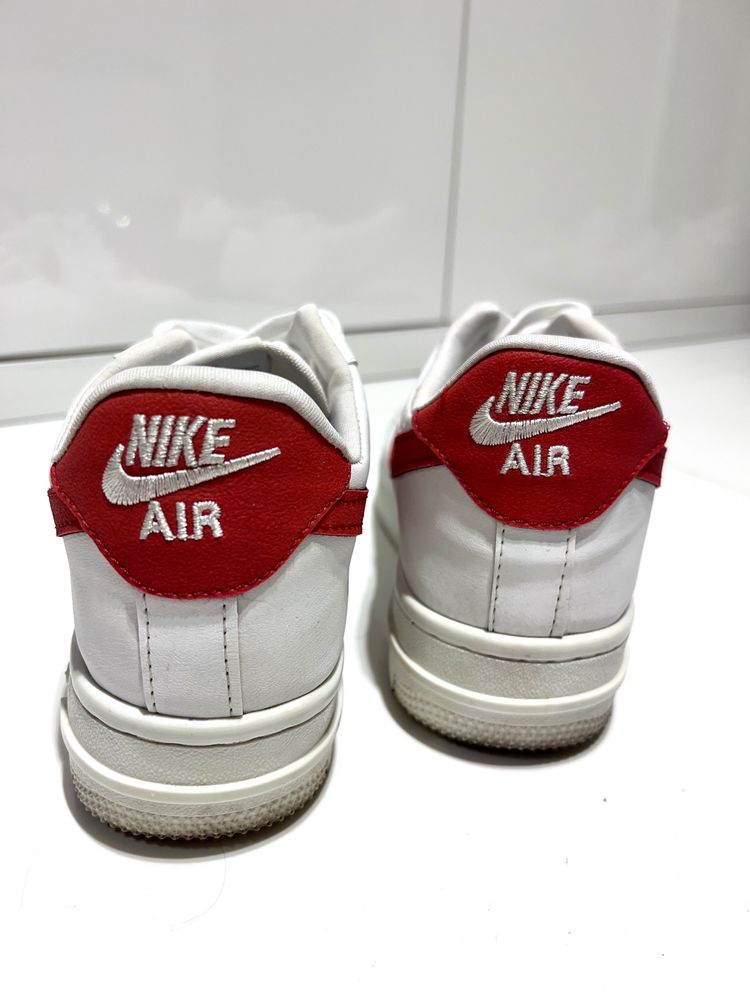 Nike Air Force 38,5 biało-czerwone