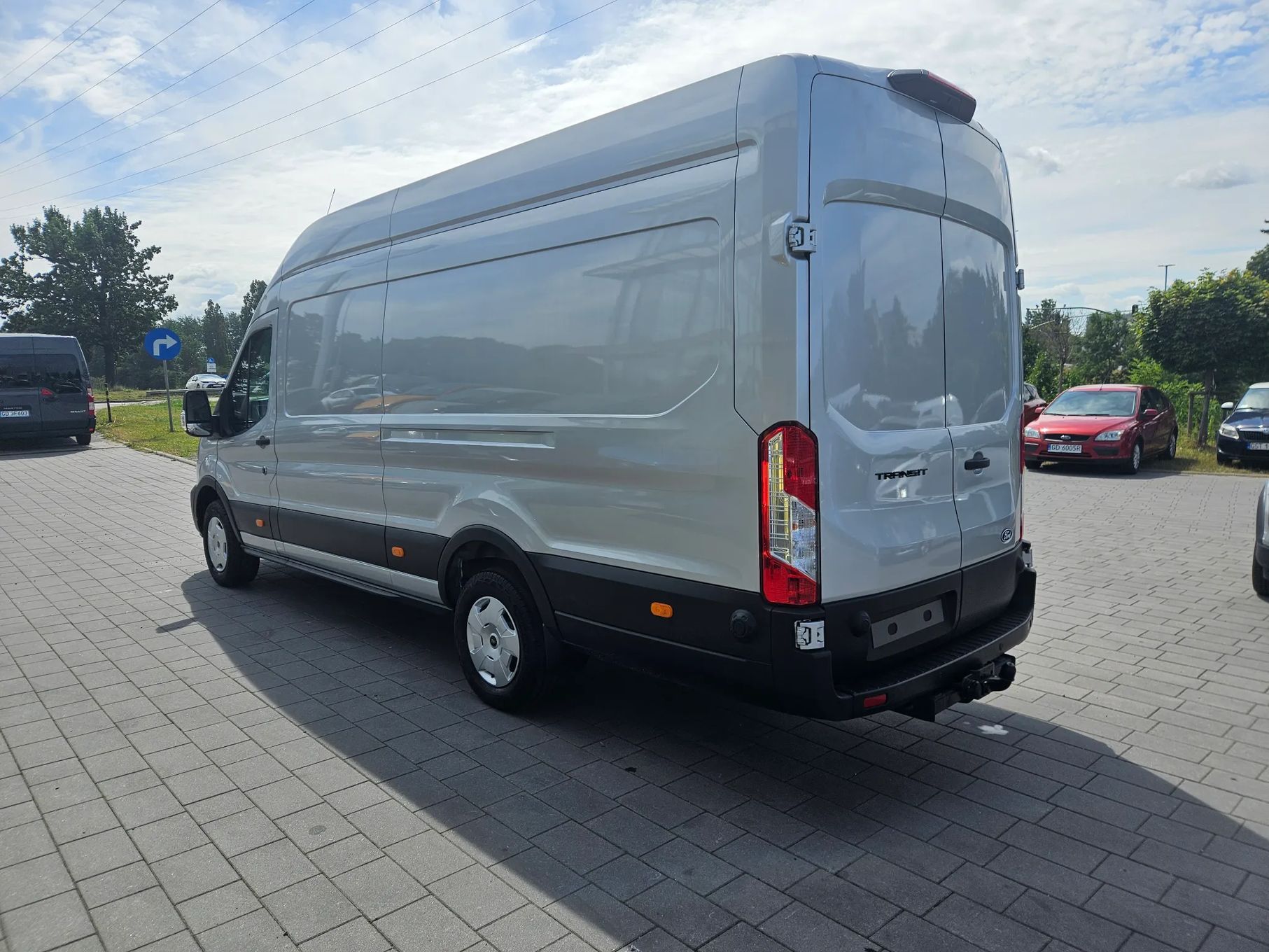 Ford Transit  Ford Transit VAN L4H3 2.0 EcoBlue 165 KM M6 RWD TREND