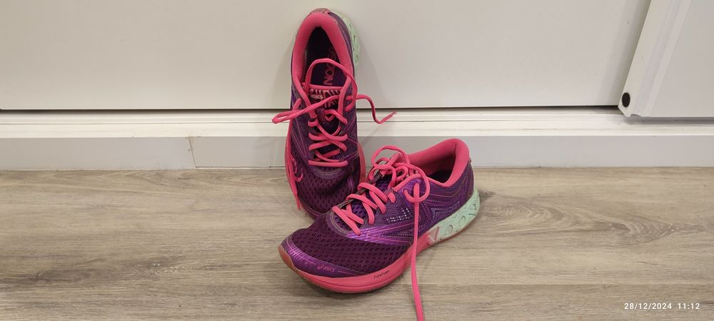 Tenis ASICS tamanho 39,5