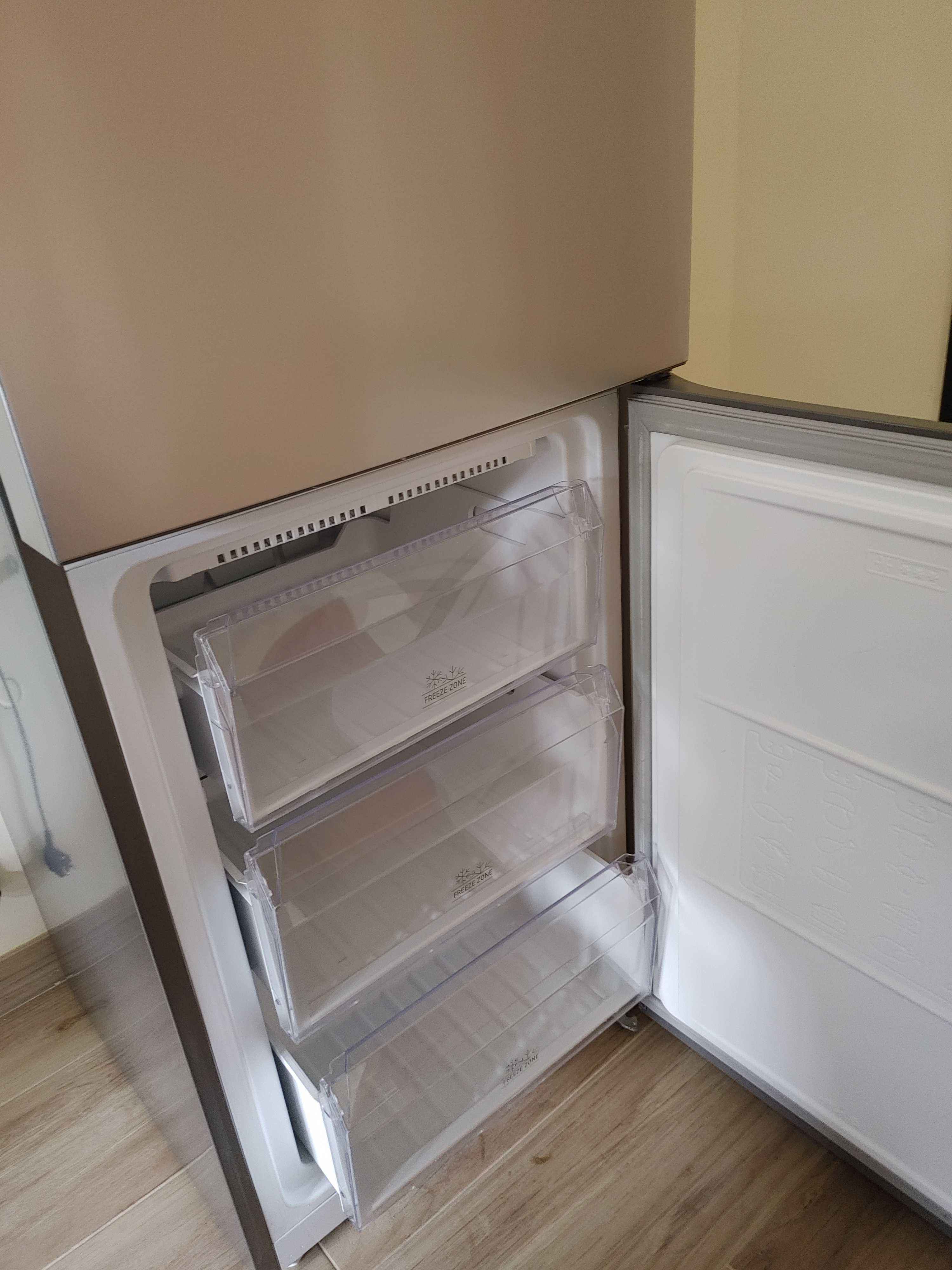 Vende-se Combinado Hotpoint Hafc8 To32sx Inox 338l No Frost, como novo