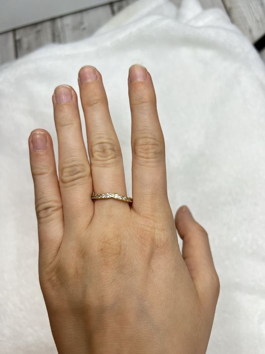 Pierścionek srebro S925 pozłacany cyrkonie kryształki delikatny