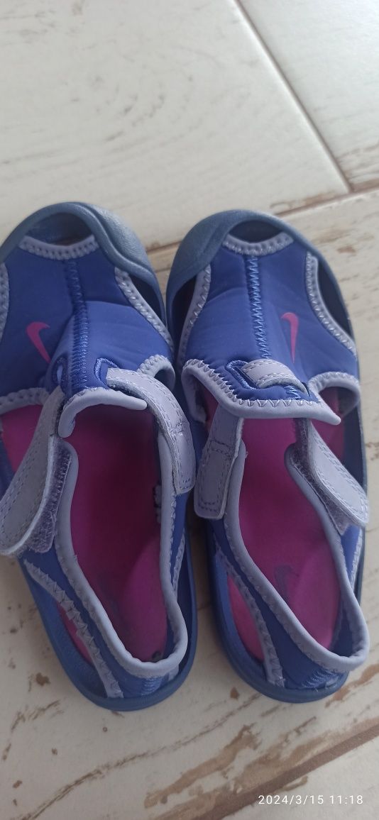 Fioletowe sandały Nike dla dziewczynki 16,5cm