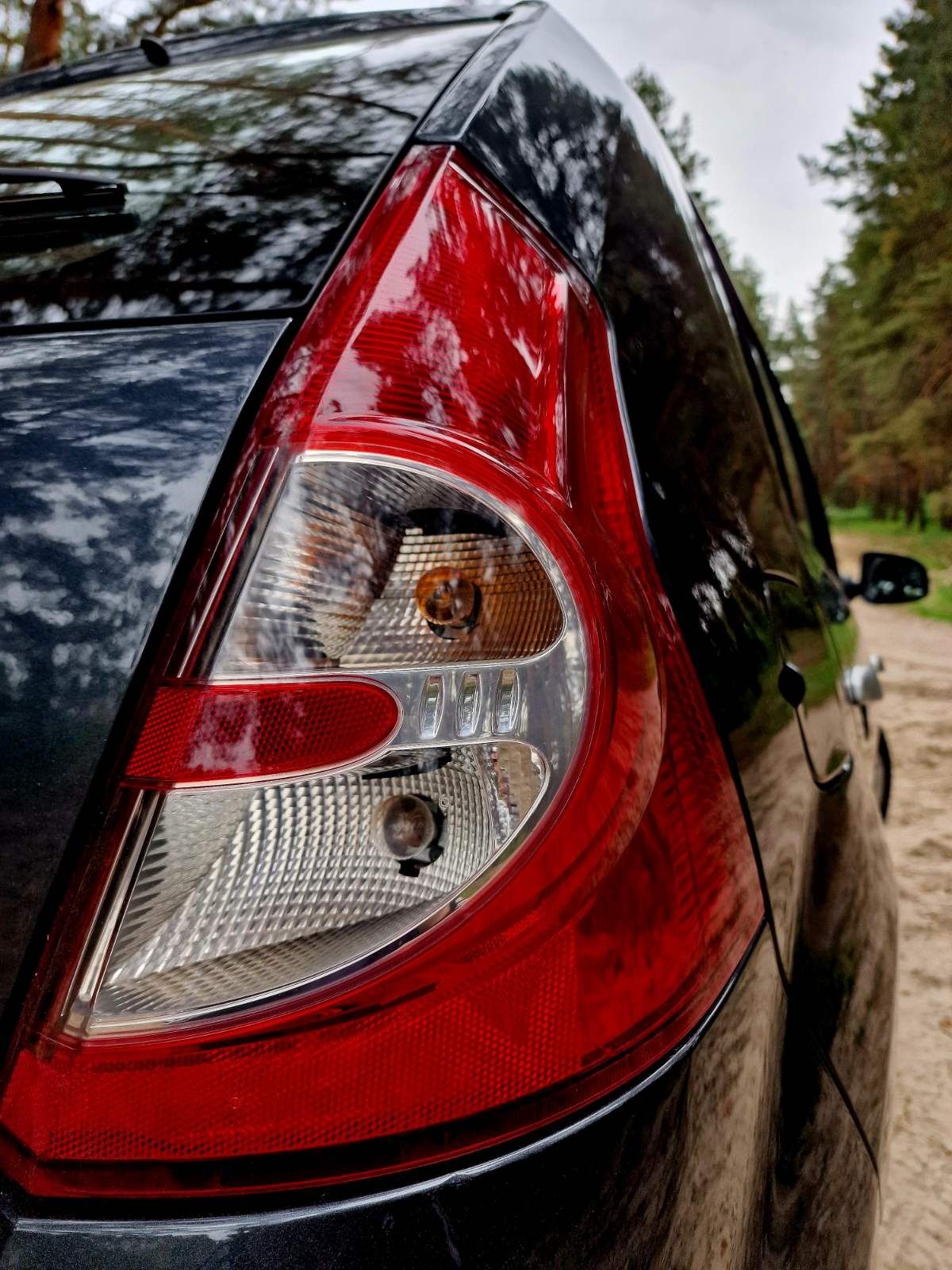 Dacia Sandero LOUREATE 1.6mpi Дачія Сандеро Рено