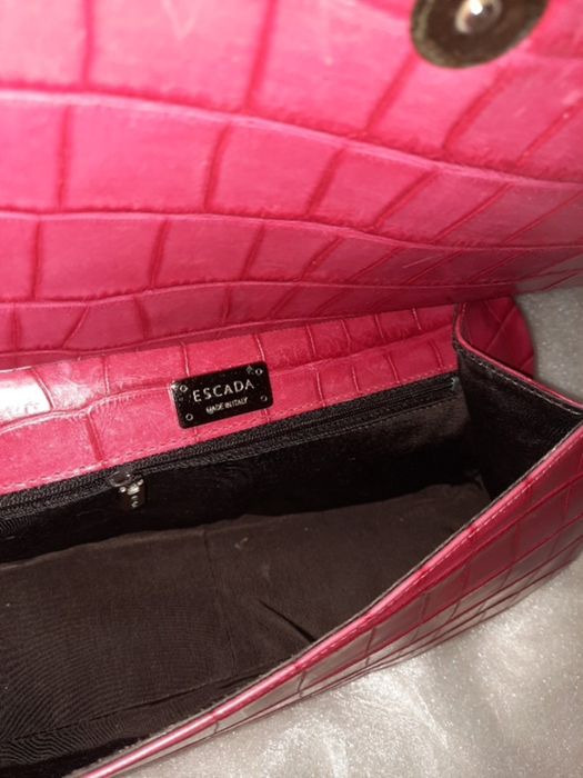 Шикарная оригинальная сумка escada