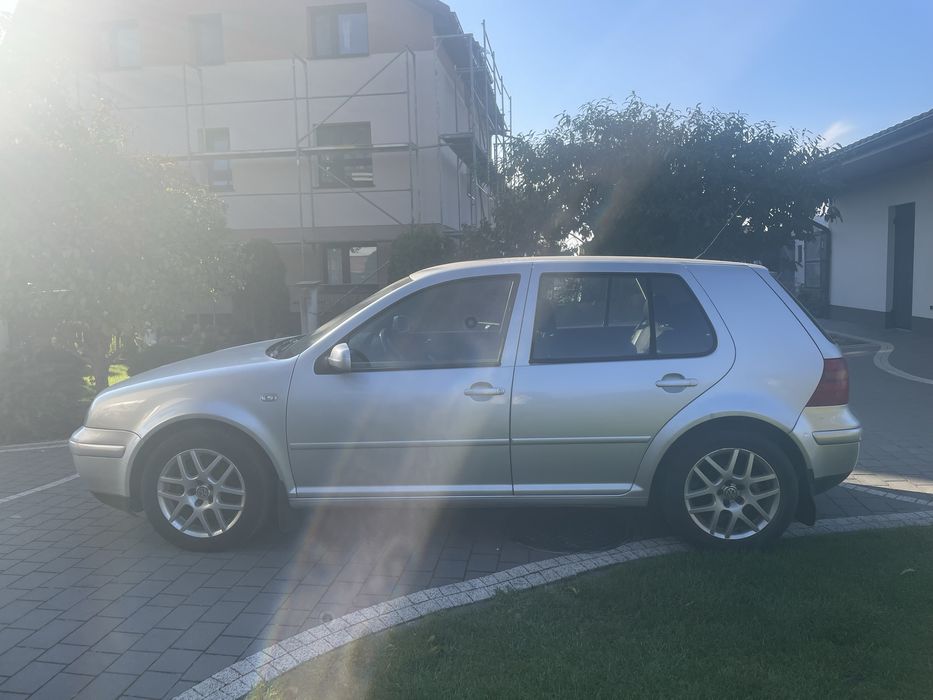 Volkswagen Golf IV 1.6 Benzyna • 2003 r. • Zadbany egzemplarz
