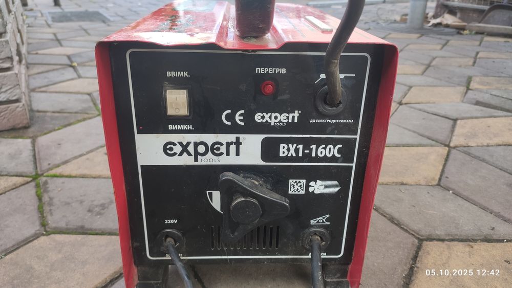 Зварювальний апарат Tools Expert BX 1 - 160 C