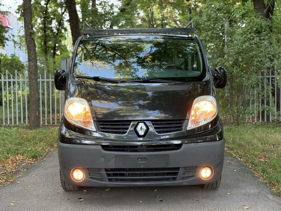 Продам Renault Trafic 2.0 D 2011