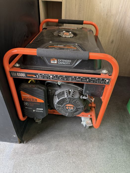 Продам 2, або 1 генератор GDA 6500E