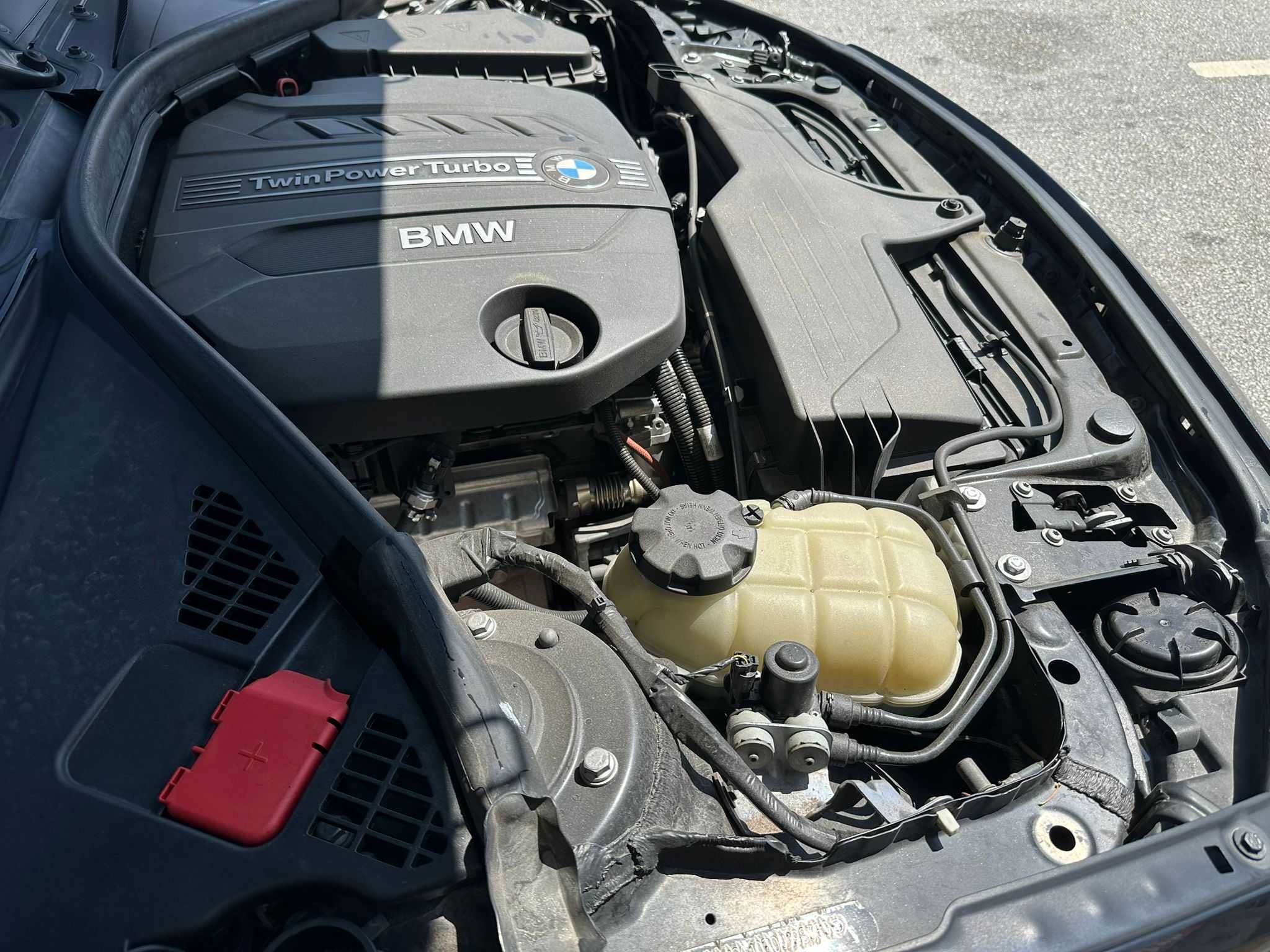BMW 116d completa de tudo e muito bem cuidada