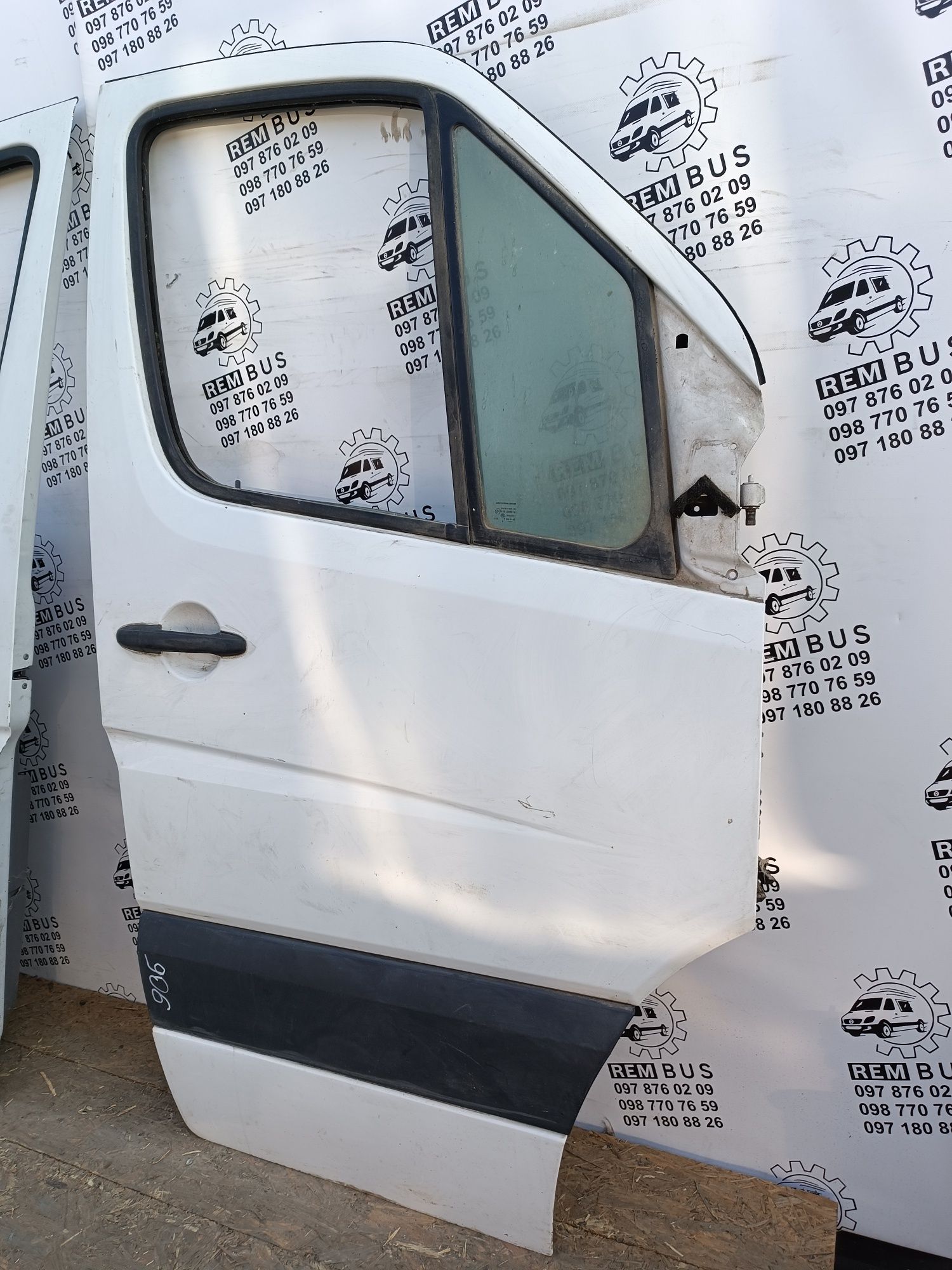 Білі двері передні MB Sprinter W906 VW Crafter спрінтер