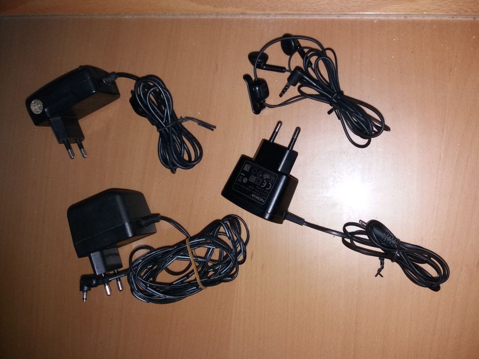 Carregadores de telemóvel diversos
