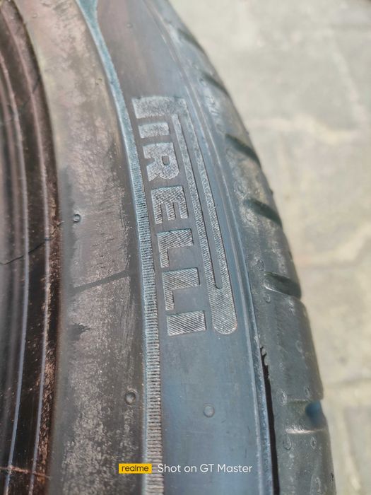 Pirelli SCORPION AO  255/40/21 para