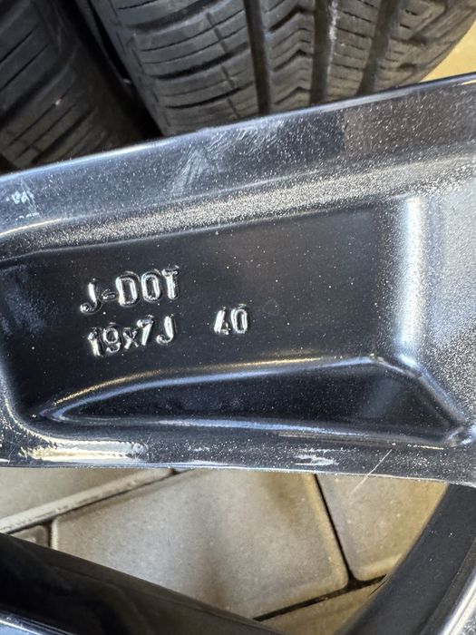 Koła aluminiowe 19 5x114,3 Nissan Qashqai 225/45R19 Całoroczne  24Rok