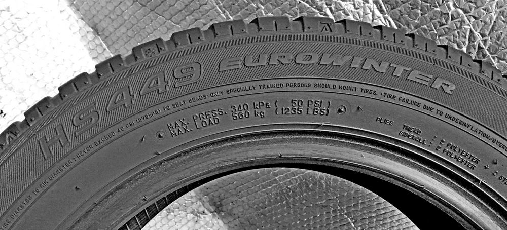 Шини Б/в 185.60.15 комплект Falken