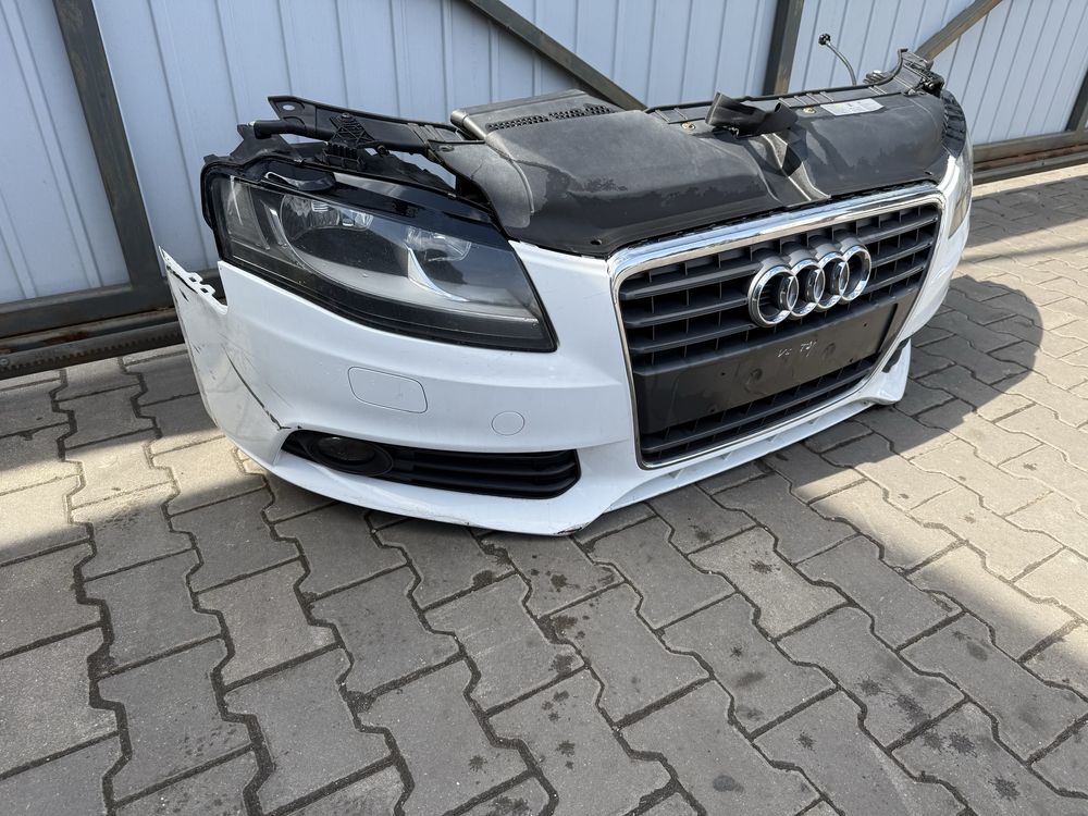 Przód Audi a4 b8 wzmocnienie reflektory chłodnice