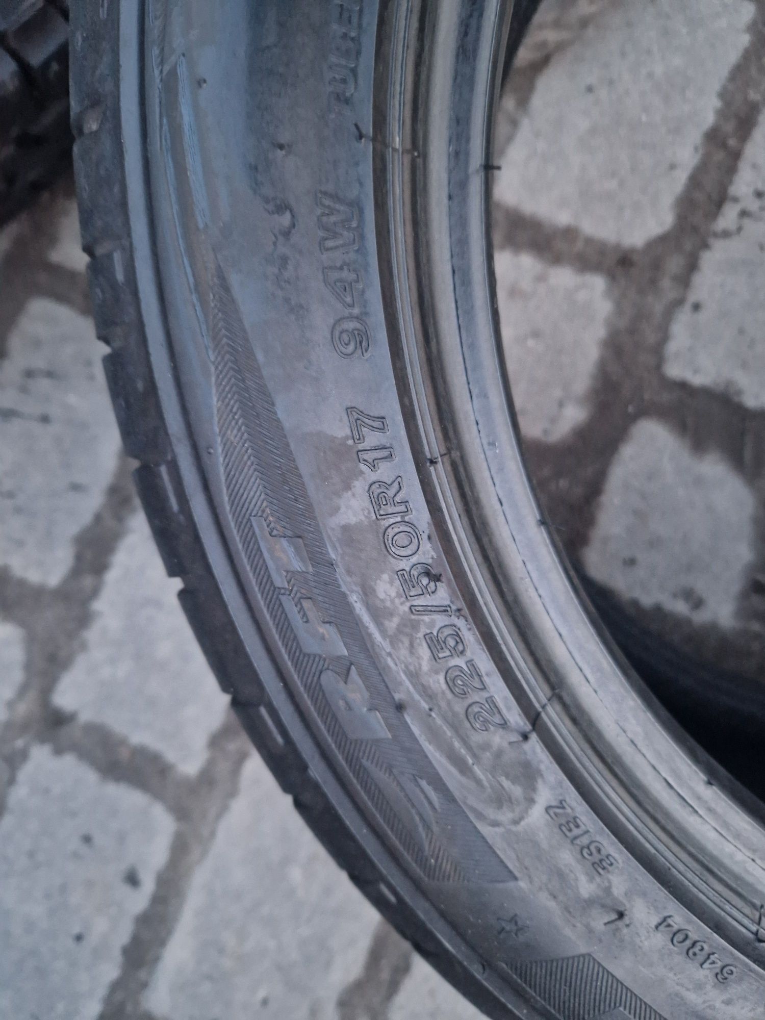 Шини літні 225 50 r17 Bridgestone potenza 001 RFT,