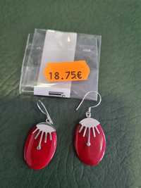 Brincos de prata de lei com coral vermelho