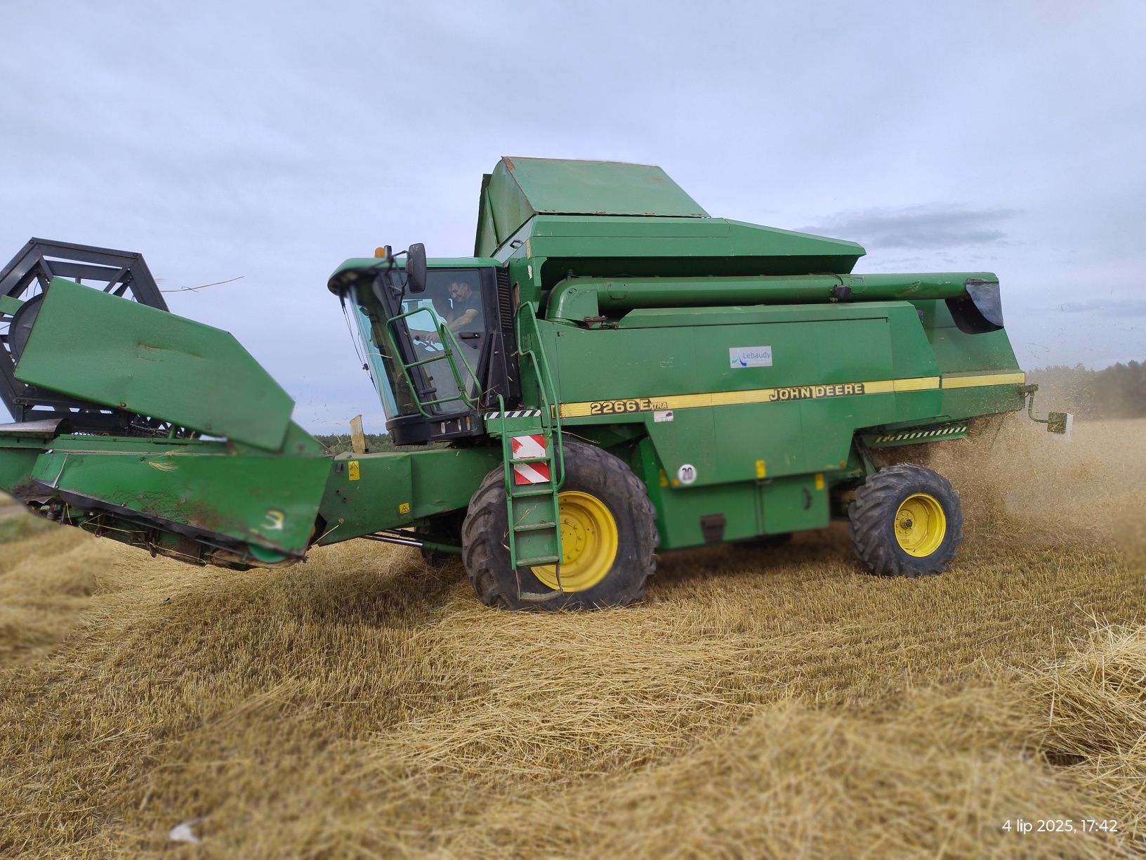 Kombajn John Deere 2266 Extra
