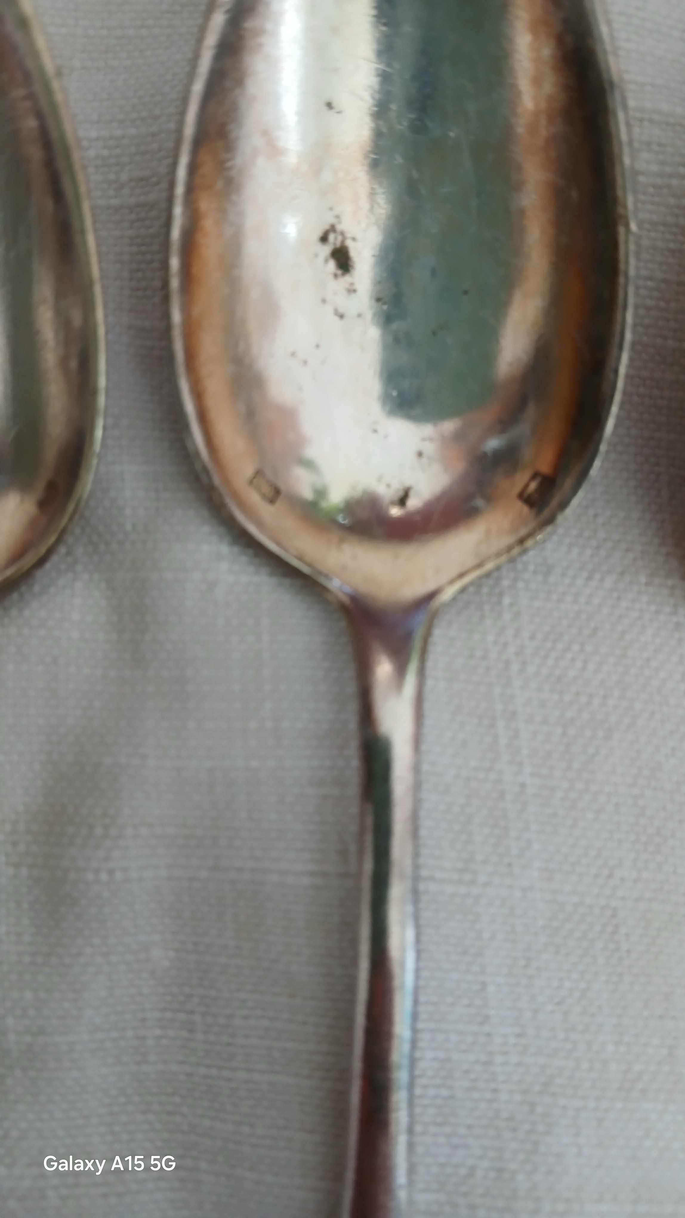 Colheres de sobremesa em prata