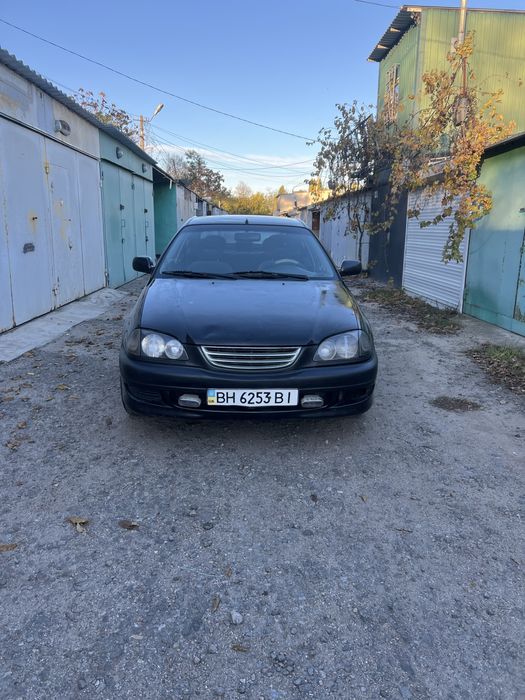 Toyota avensis 1.6 benz