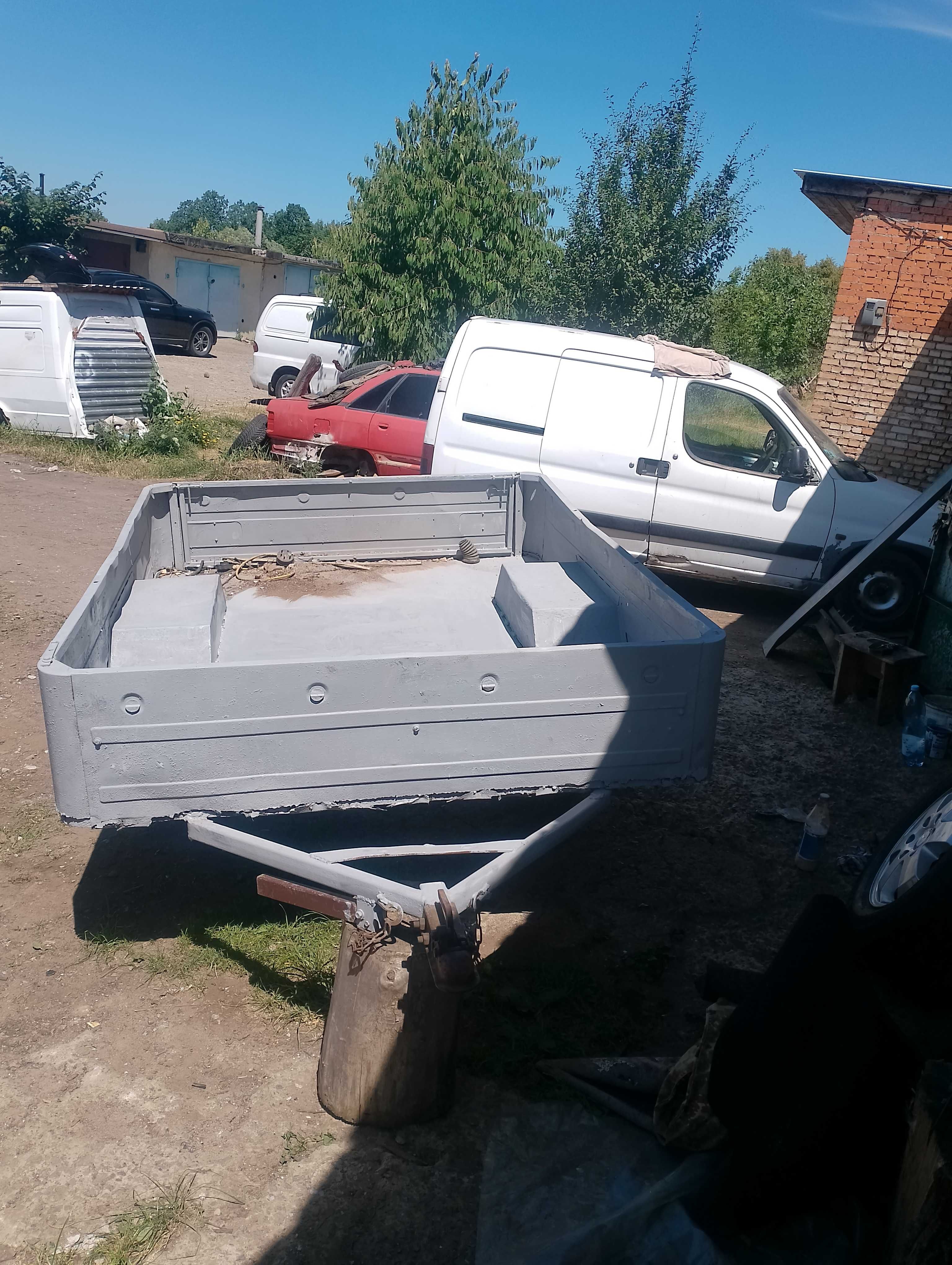 Продам прицеп легковий