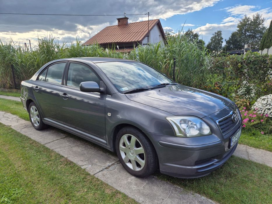 Toyota Avensis T25 Salon Polski