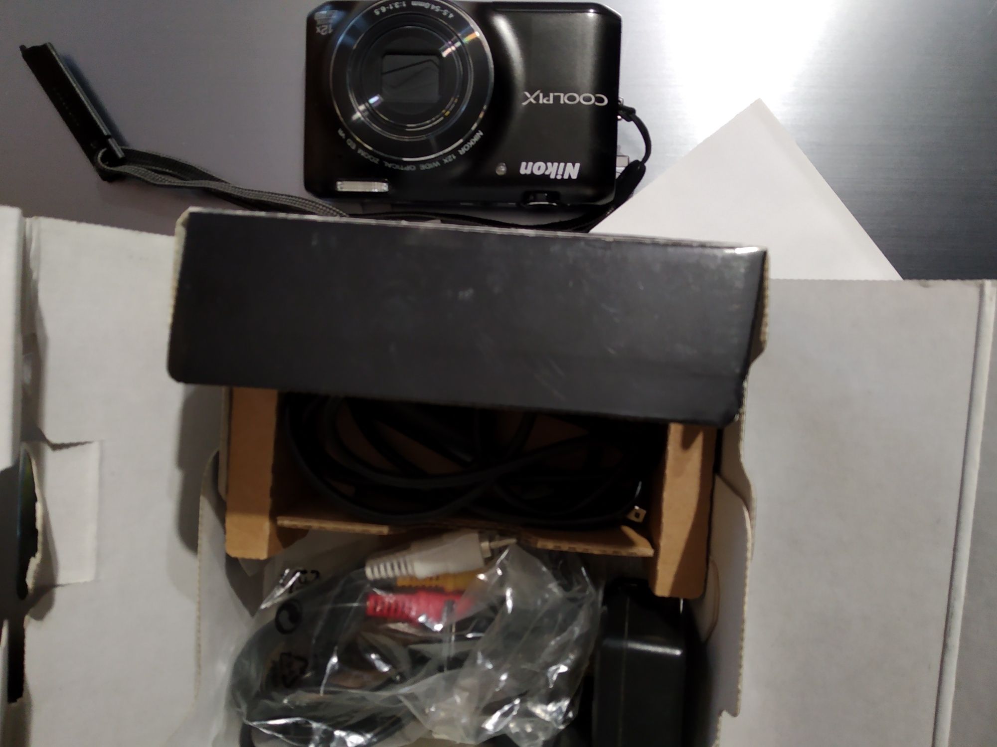 Шикарний КОМПАКТ NIKON COOLPIX S6400 супер картинка 16.0 Mp