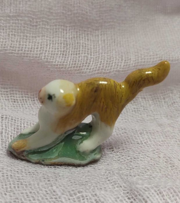 Статуэтки , солонки