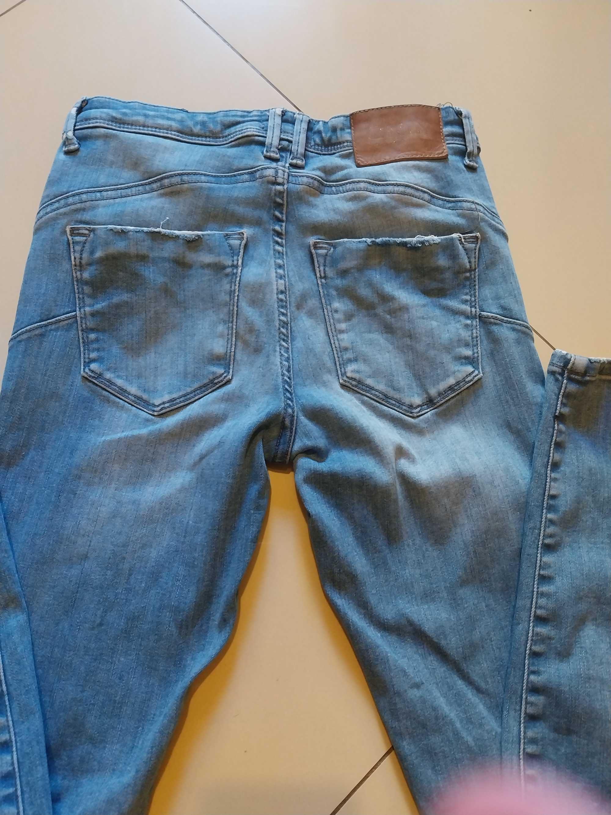 Spodnie damskie jeansowe ONLY S