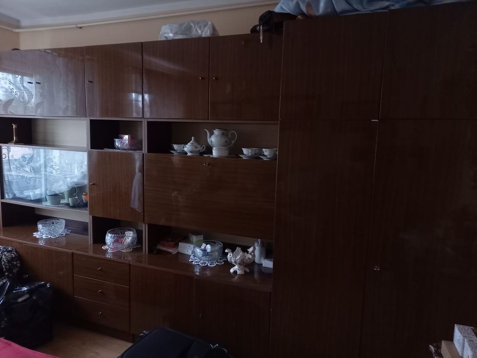 Duzy segment z drewna w dobrym stanie