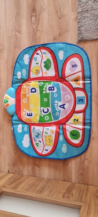 Mata edukacyjna grająca