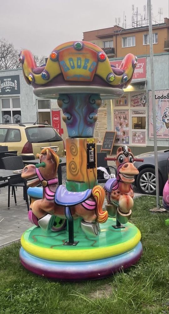 Karuzela 3 osoby automat zarobkowy