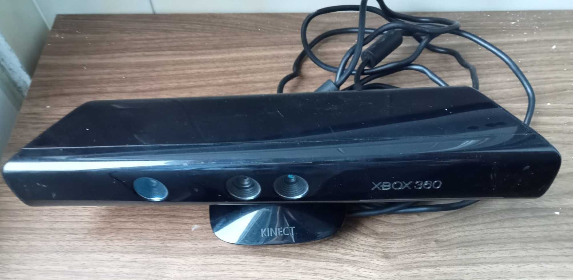 Xbox360 S 250 GB, Kinect, Comando, 2 jogos